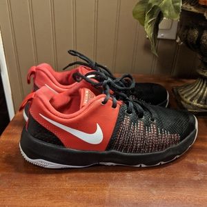 Nike Shoes Size 4 Youth red black. Box83